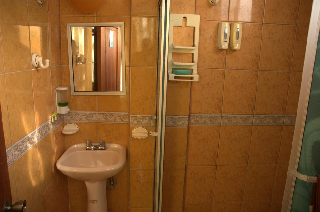 Hostal La Isla Del Descanso Пуэрто-Вильямиль Экстерьер фото