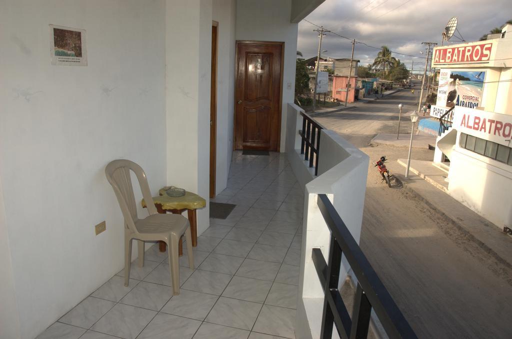 Hostal La Isla Del Descanso Пуэрто-Вильямиль Экстерьер фото